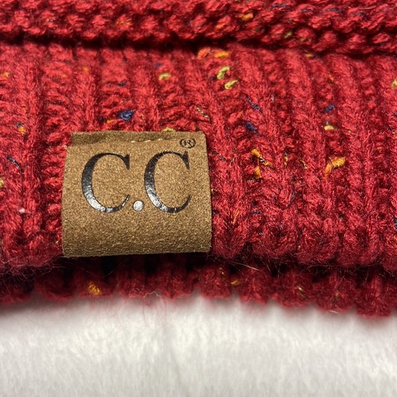 Red C.C. winter hat - Picture 2 of 8